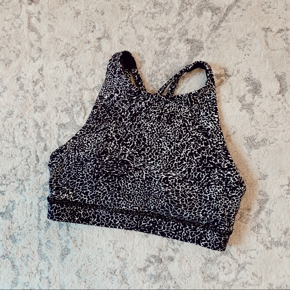 •Never Worn• Lululemon High Neck Energy Bra